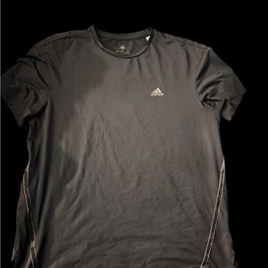 Nike Pro Combat Dri-Fit V-Neck Tee
Women’s Small